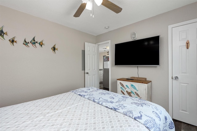 bedroom featuring ceiling fan