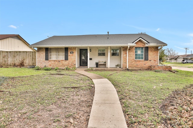 view of front of property with a front yard