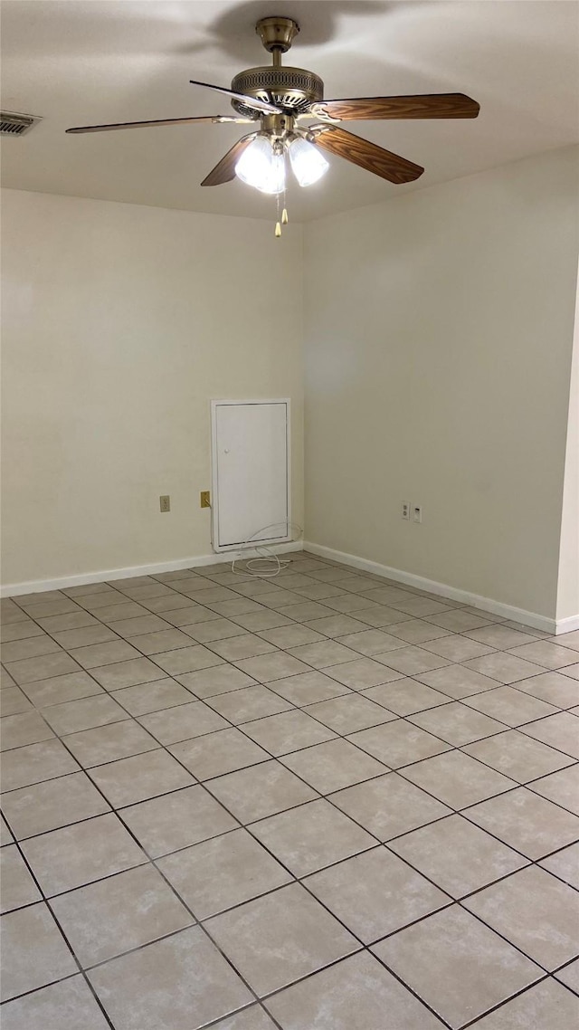 unfurnished room with ceiling fan