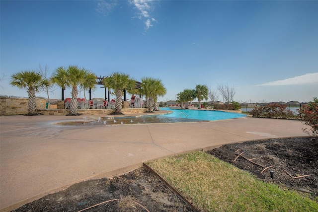 view of swimming pool