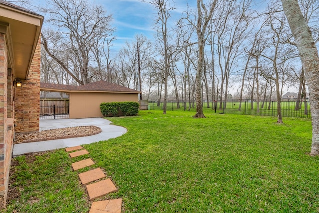 view of yard with a patio