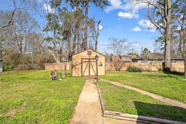 view of yard with a shed