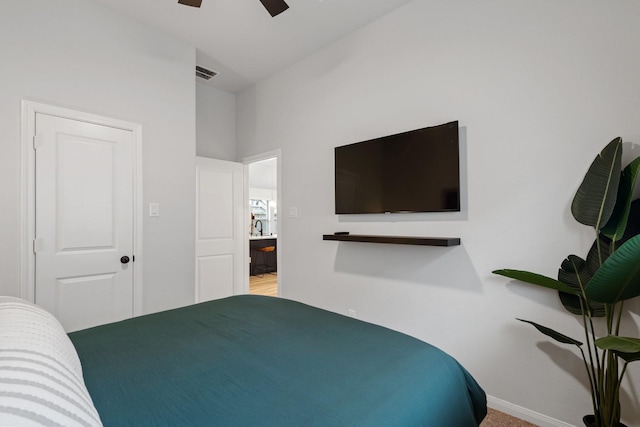 bedroom featuring ceiling fan