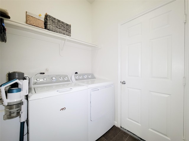 laundry area featuring washer and clothes dryer