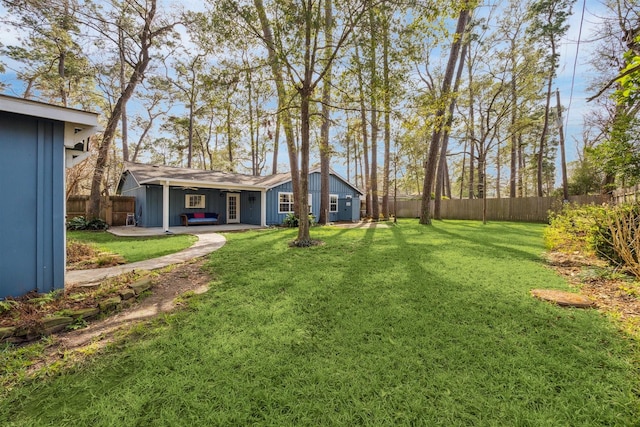 view of yard with a patio area