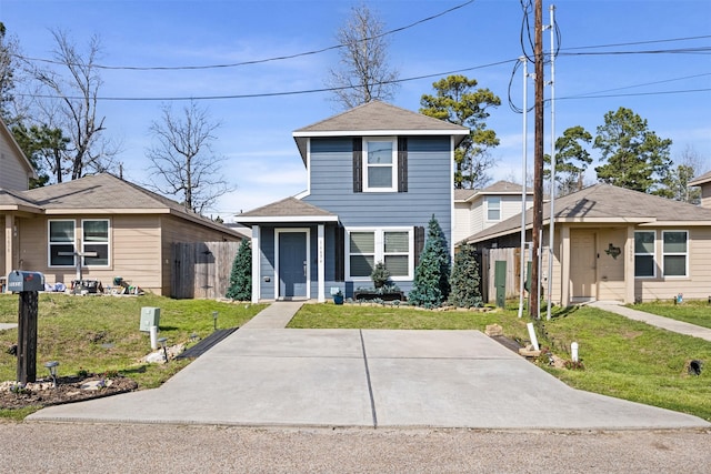 view of front of house featuring a front yard