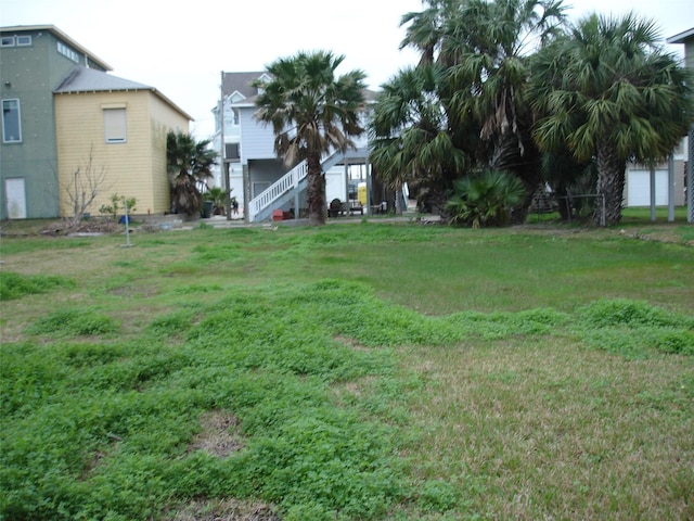 Listing photo 3 for 1025 63rd St, Galveston TX 77551