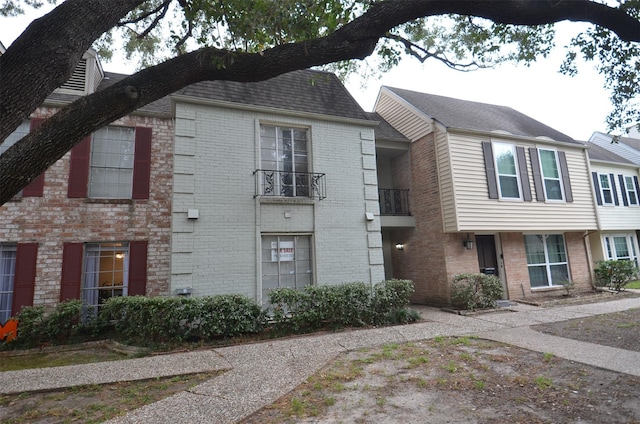 view of front of house