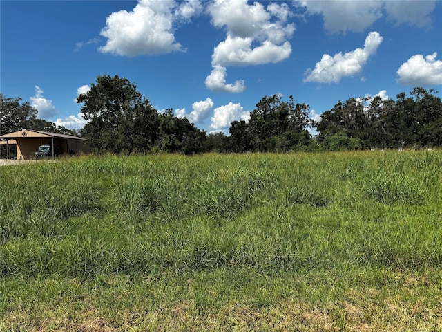 Listing photo 2 for 167 Horse Shoe Trl, Angleton TX 77515