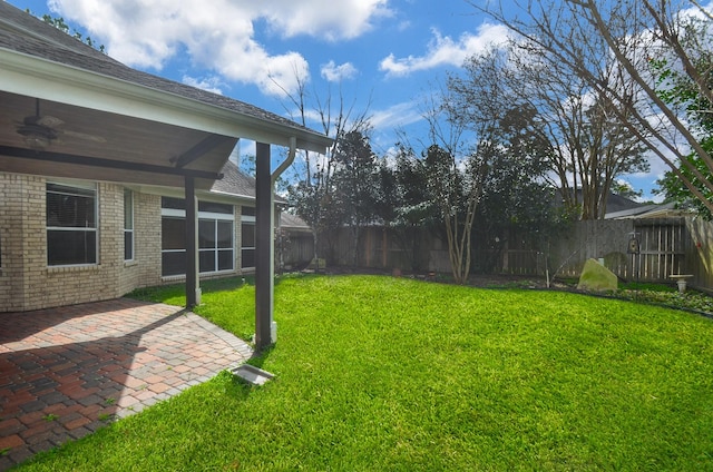 view of yard featuring a patio area