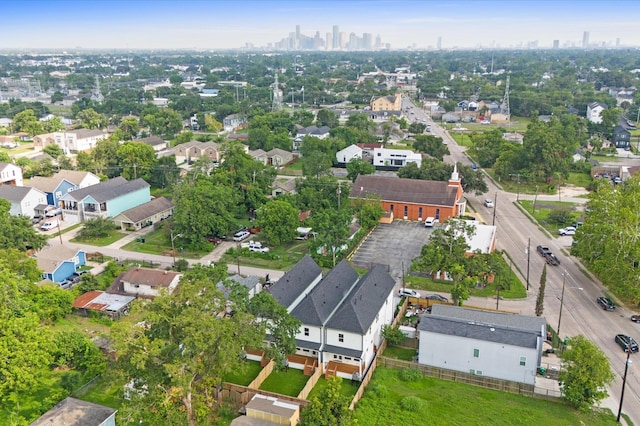 501 E 39th St, Houston, TX 77022 - aerial view of property's location featuring nearby urban area and nearby suburban area