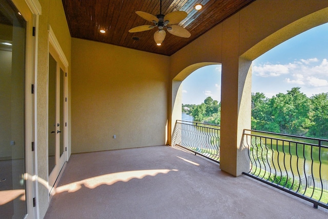 balcony with a ceiling fan