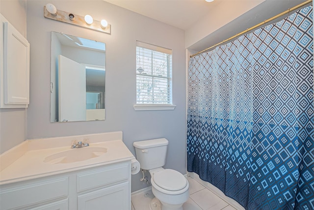 full bath with tile patterned flooring, curtained shower, toilet, and vanity