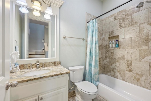 2904 Shady Ln, Crystal Beach, TX 77650 - full bathroom featuring shower / tub combo, vanity, and toilet