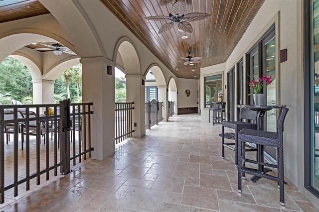 view of patio with ceiling fan