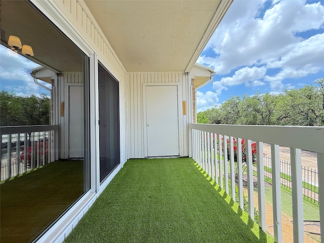 2300 Augusta Dr Unit 22, Houston, TX 77057 - view of balcony