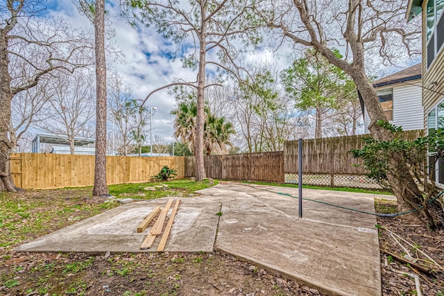 view of yard featuring a patio