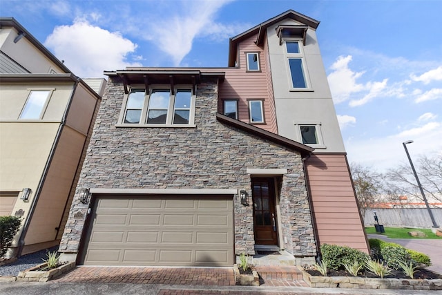 view of front facade with a garage