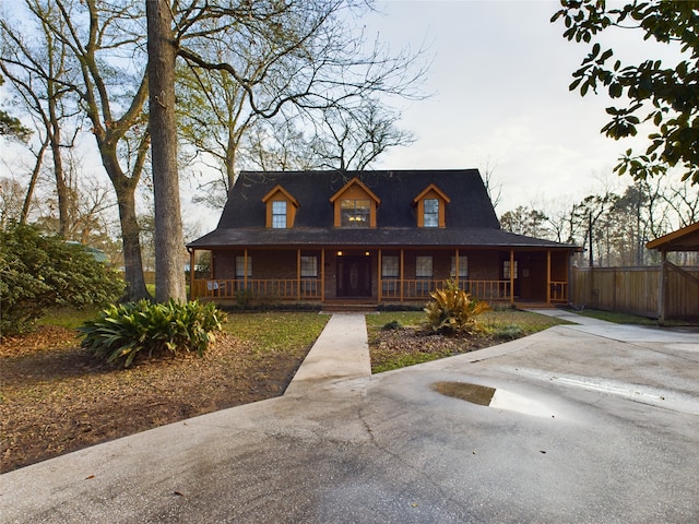 view of front facade featuring covered porch