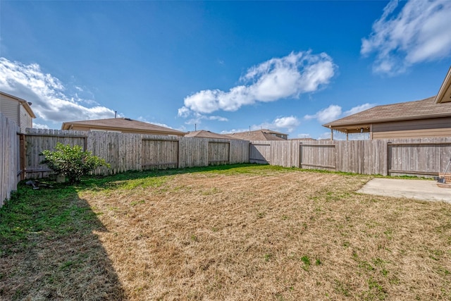 view of yard with a patio area