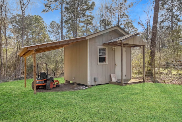 view of outdoor structure with a yard