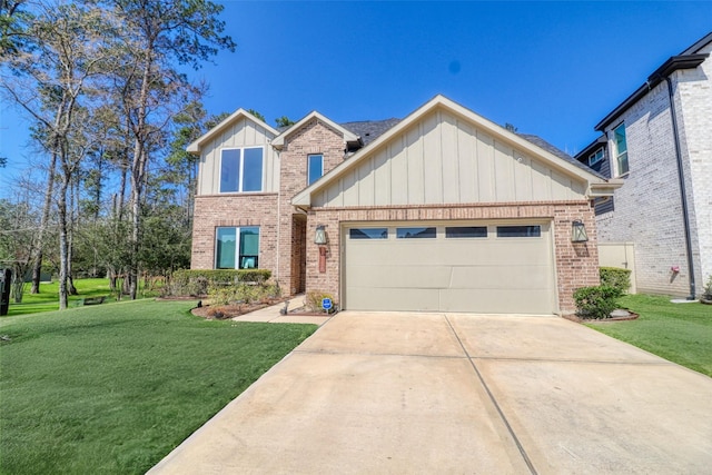 craftsman house featuring a garage and a front lawn