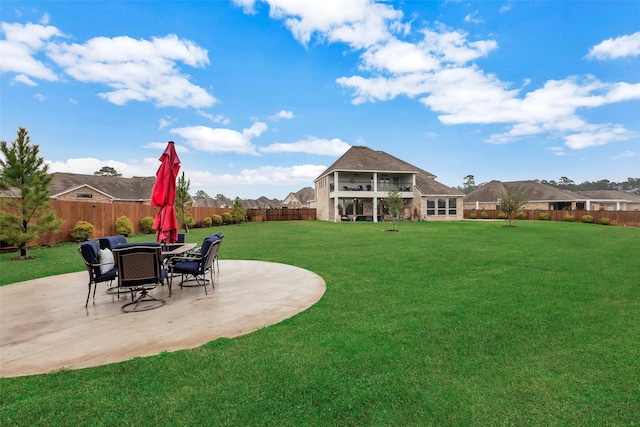 view of yard with a patio area