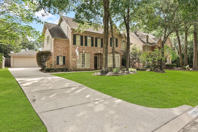 view of front of house featuring a front lawn