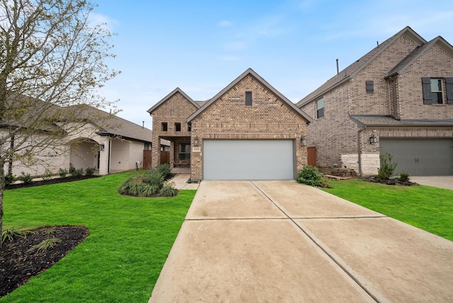 view of front of home featuring a front lawn