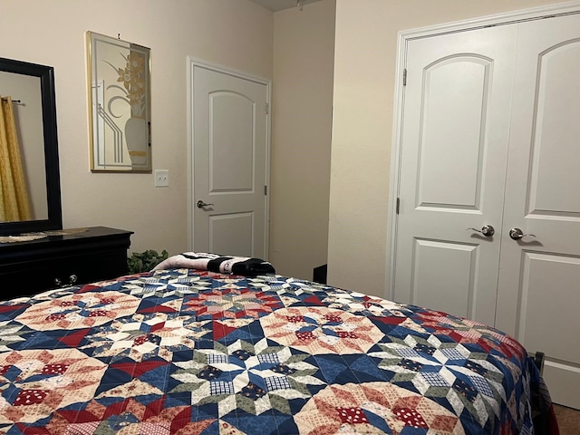 bedroom featuring a closet