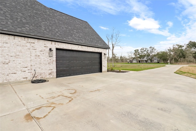 view of detached garage