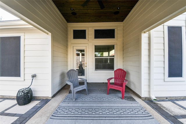 view of patio featuring a ceiling fan