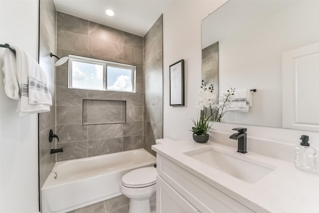 515 Egan St, Houston, TX 77020 - bathroom with vanity, toilet, and bathing tub / shower combination