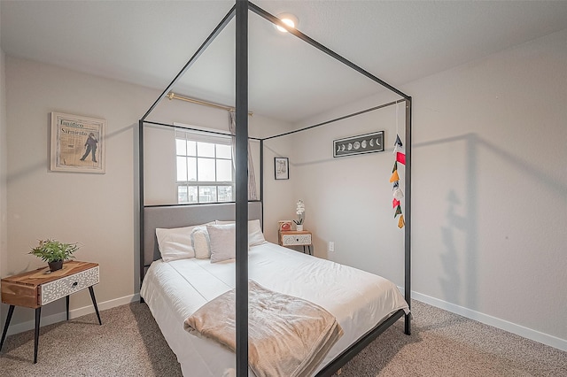 bedroom with carpet flooring