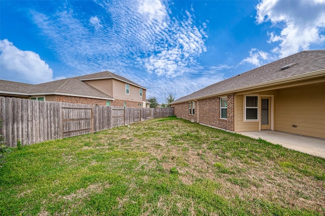 view of yard with a patio