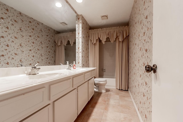 bathroom featuring shower / bathing tub combination, a sink, toilet, and wallpapered walls