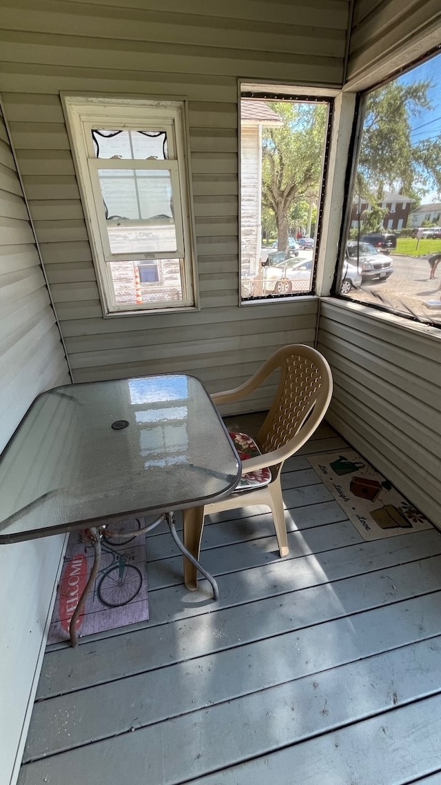 view of sunroom / solarium