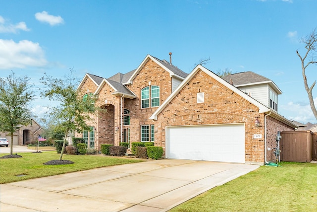 front of property featuring a front lawn