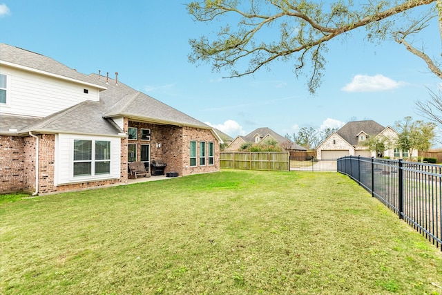 view of yard featuring a patio area