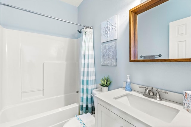 full bathroom with shower / bath combination with curtain, vanity, and toilet