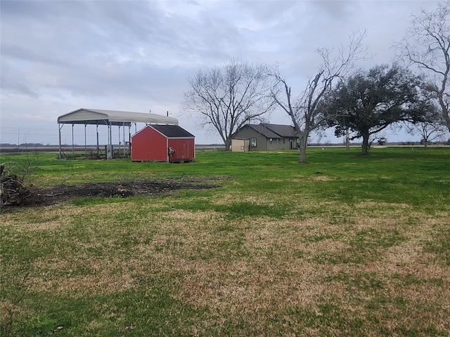 view of yard with a carport