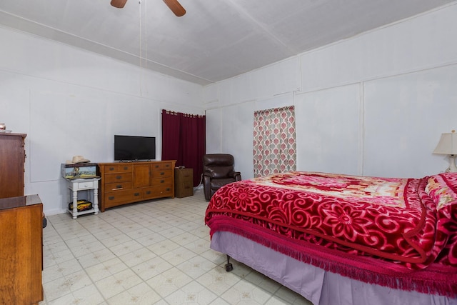 bedroom with ceiling fan