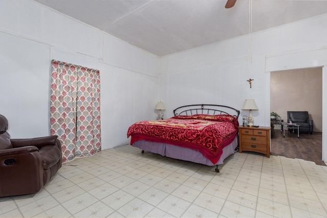 bedroom featuring ceiling fan