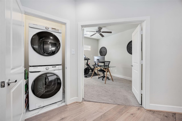 108 Knightsbridge Park Ln, Houston, TX 77018 - washroom featuring stacked washing maching and dryer, ceiling fan, and light hardwood / wood-style flooring