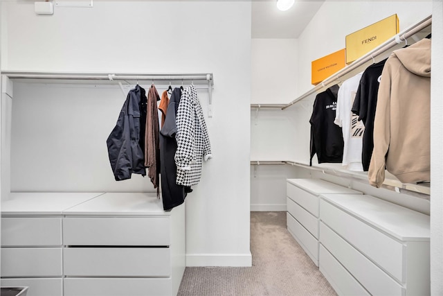 108 Knightsbridge Park Ln, Houston, TX 77018 - walk in closet featuring light carpet