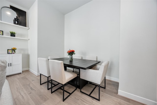 108 Knightsbridge Park Ln, Houston, TX 77018 - dining space with light hardwood / wood-style floors