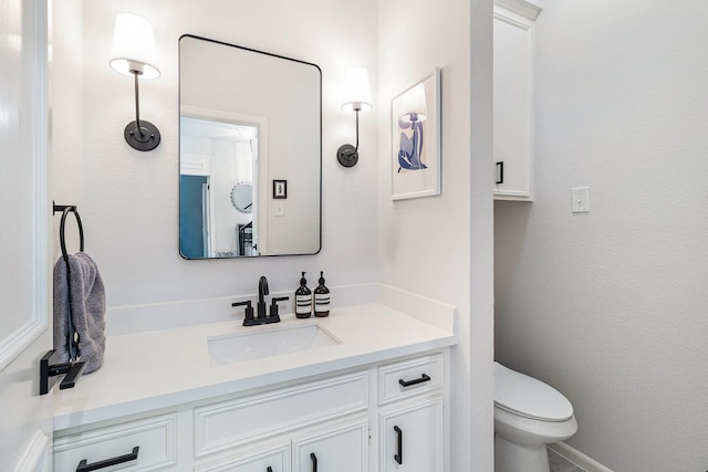 506 Fox Briar Ln, Sugar Land, TX 77478 - bathroom with vanity and toilet