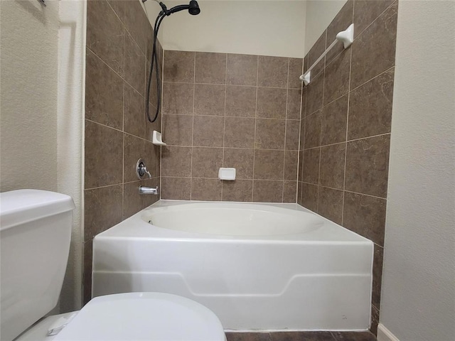 full bathroom with toilet and shower / tub combination