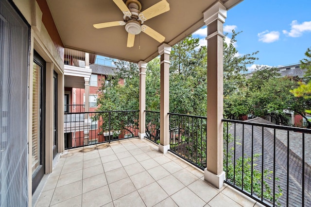 balcony featuring a ceiling fan