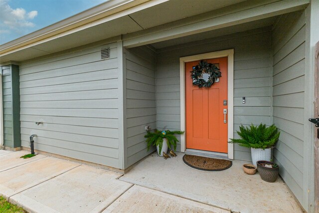 view of property entrance